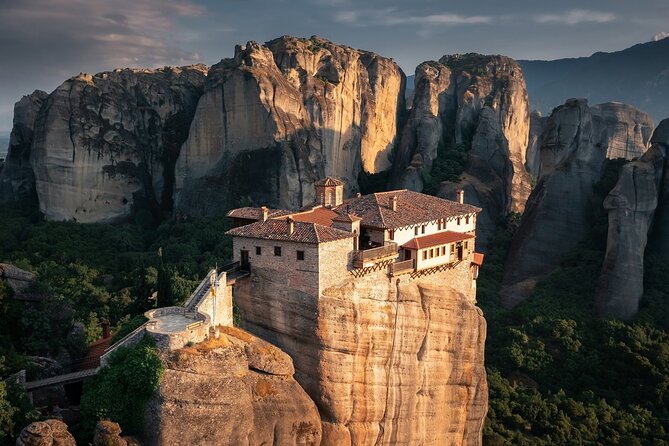 Athens to Meteora DayTrip by Train in Spanish language - Local Agency - Four more monasteries complete the panorama
