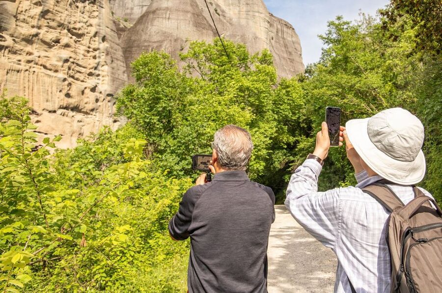 Athens to Meteora: Monasteries & Hidden Caves Bus Tour - The long road from Athens to Kalambaka