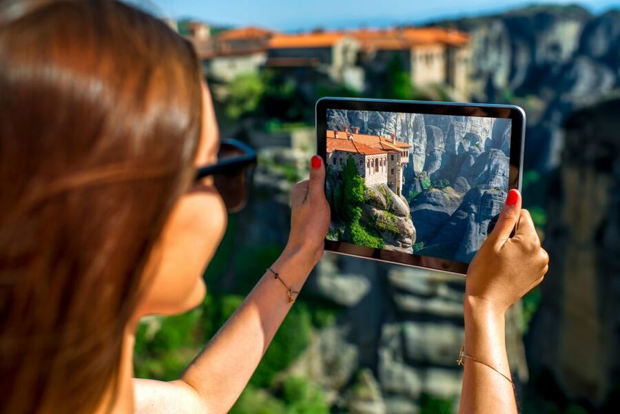 Athens to Meteora: Monasteries & Hidden Caves Bus Tour - Seeing all six active monasteries from the road