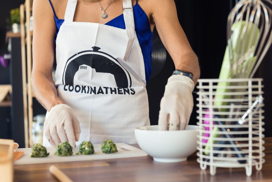 Athens: Traditional Greek Cooking Class with Full Meal - What the class does especially well