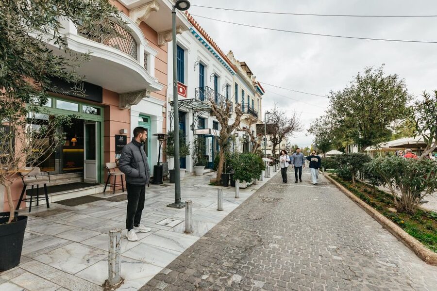 Athens: Wine Tasting with a Sommelier under the Acropolis - Practical Tips for a Better Evening