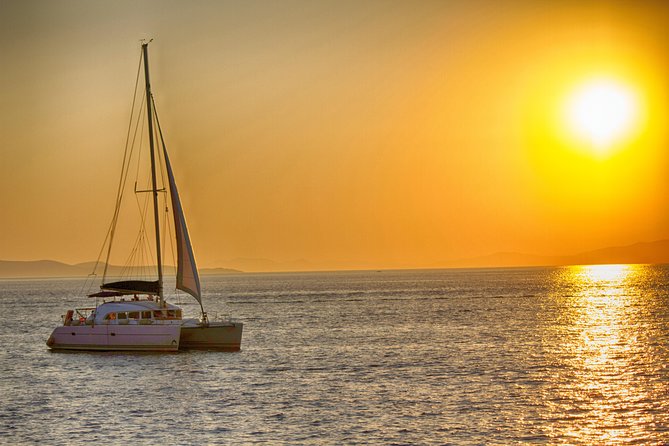 Catamaran Day & Sunset Cruises with meals Drinks and transportation - A hot meal served at anchor