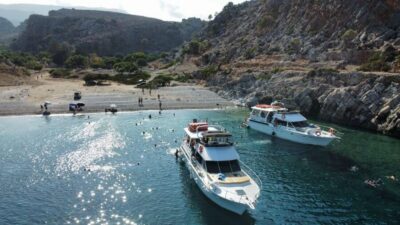 Menies Beach & Chironisia Bay Cruise with Snorkeling