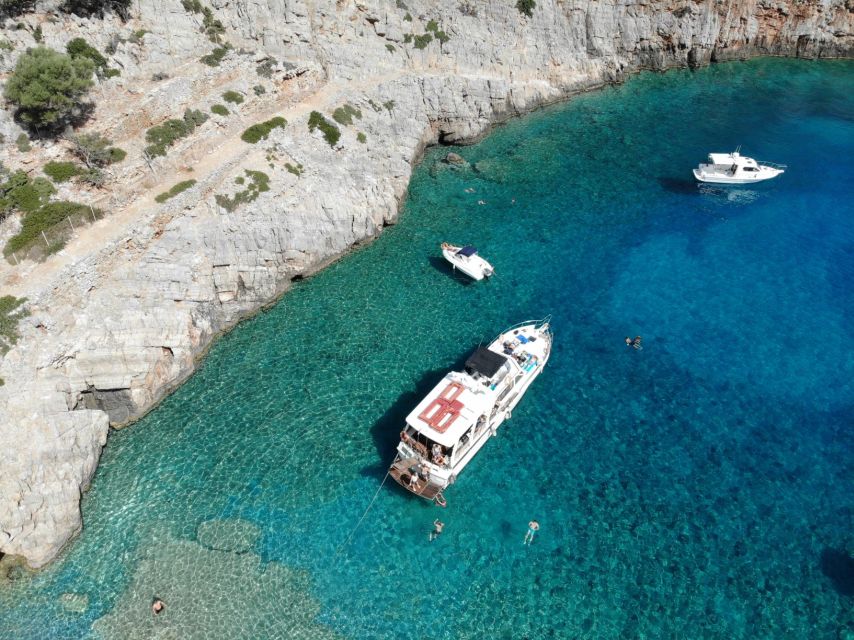 Chania: Menies Beach & Chironisia Bay Cruise with Snorkeling - Cruising to Chironisia Bay