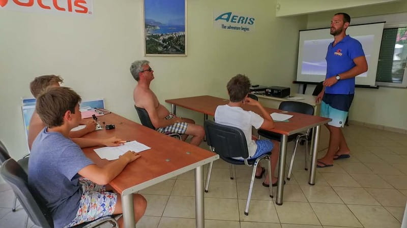 Chania: Scuba Diving for Beginners - Who should book this activity?
