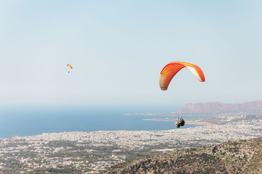 Chania: Tandem Paragliding Flight in Crete - Who should book this flight?