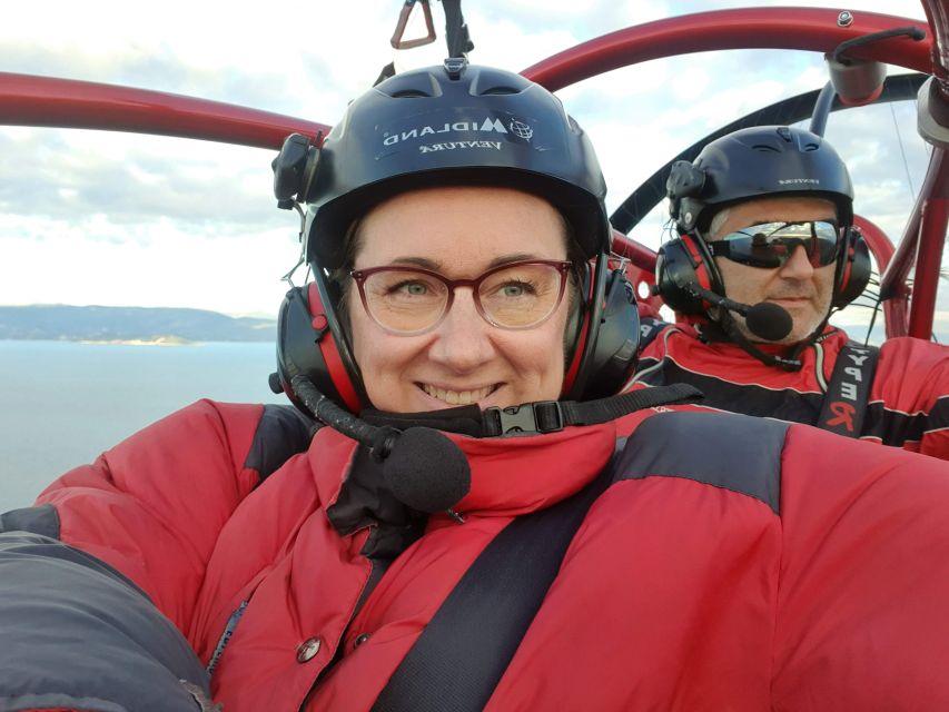 Corfu: Tandem Paratriking Flight over Corfu - Returning smoothly to the launch point