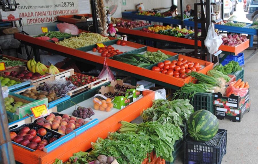 Corfu Town: Guided Walking Tour and Local Food Tastings - Inside the Church of St. Spyridon