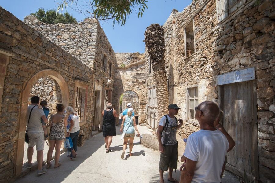 Crete: Agios Nikolaos, Plaka and Spinalonga Island Tour - What the $35 price really buys you