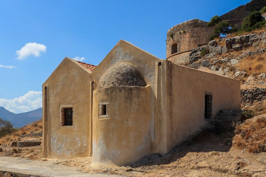 Crete: Day Trip to Agios Nikolaos and Spinalonga Island - Agios Nikolaos and the lake beside Mirabello Bay