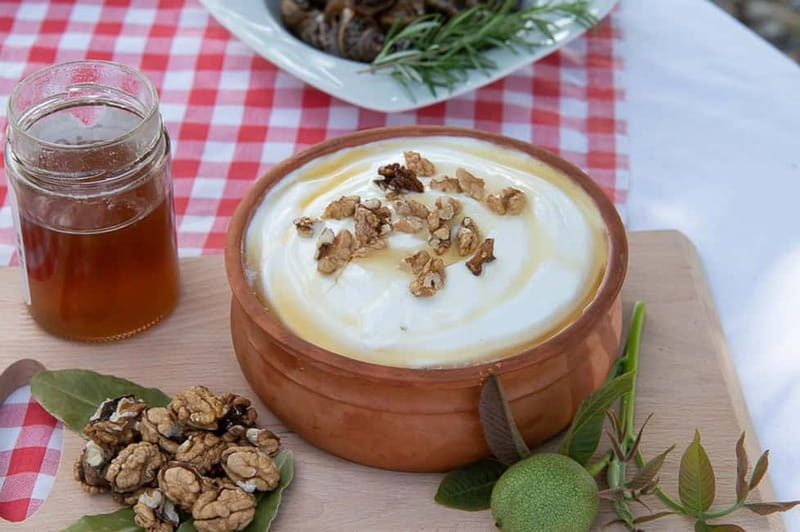 Crete: Farm Visit with Cheese Tasting and Milking Experience - Practical details that shape the visit