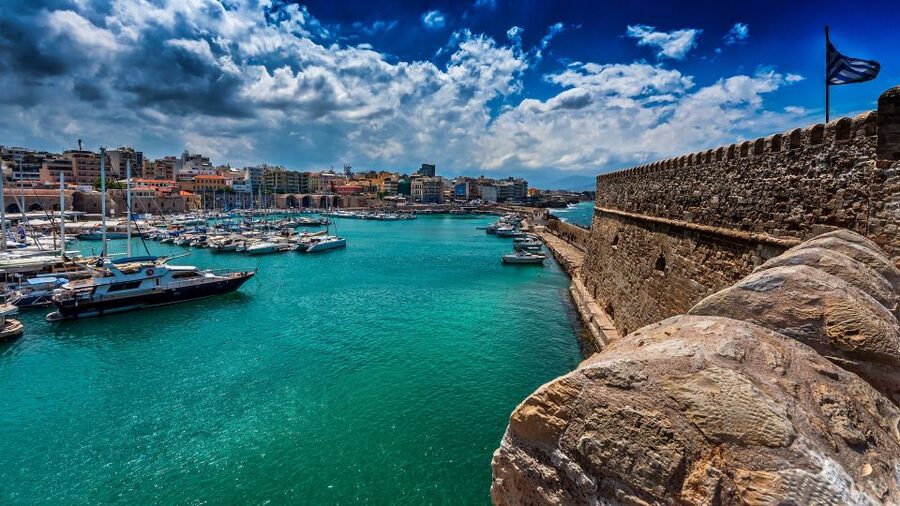 Crete: Heraklion Center, Local Market and Creta Aquarium - Liberty Square and Heraklion’s public heart