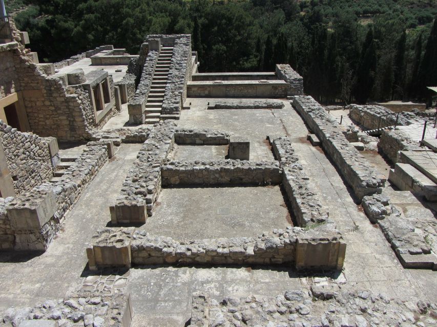 Crete: Knossos Palace & Heraklion Guided Tour - Walking Heraklion from Daidalou Street to the harbor