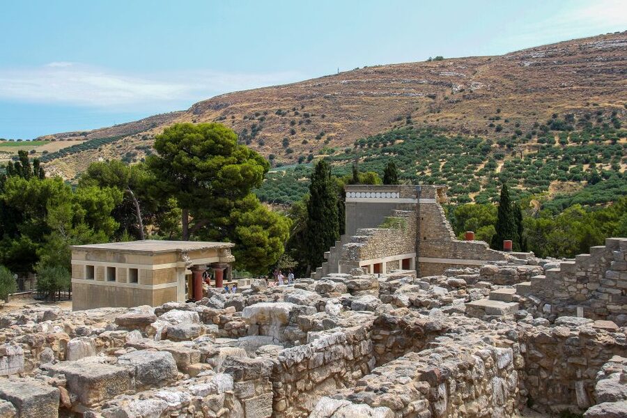 Crete: Knossos Palace & Heraklion Guided Tour - What to bring for a hot archaeological day