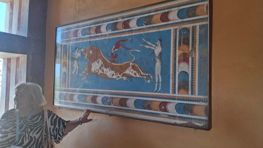Crete: Knossos Palace, Winery & Olive Oil Tour with Lunch - The guides and the pace of the day