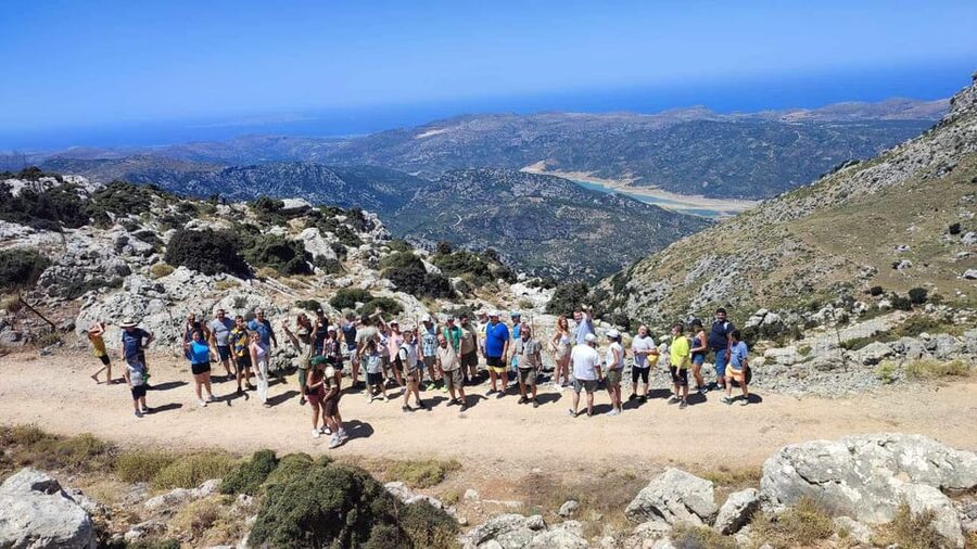 Crete: Lasithi Plateau Zeus Cave Guided Jeep Safari Tour - The shepherd’s farm and Cretan cheese
