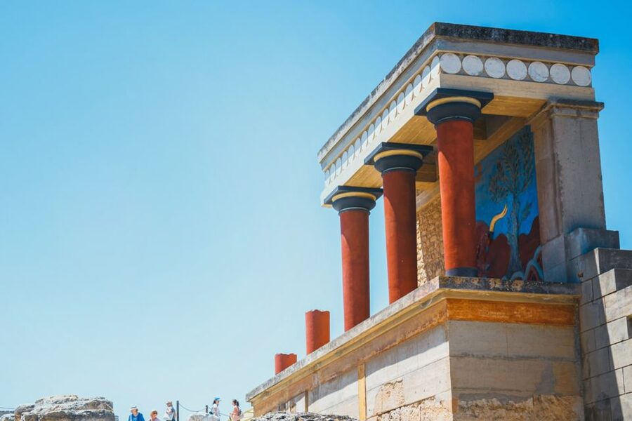 Crete: Palace of Knossos E-Ticket and Audio Guide - Using the phone audio tour on site