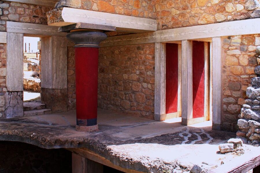 Crete: Palace of Knossos E-Ticket and Audio Guide - The South Entrance Corridor and Mount Juktas