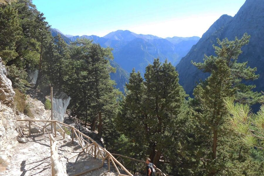 Crete: Samaria Gorge Hiking with transfer and expert Escort - Why this Samaria Gorge day works so well