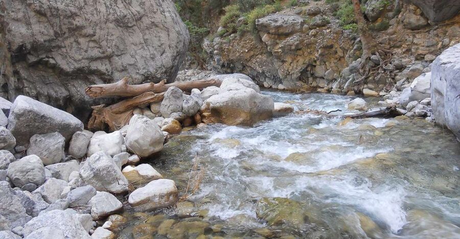 Crete: Samaria Gorge Hiking with transfer and expert Escort - Walking through an 18-kilometer natural corridor