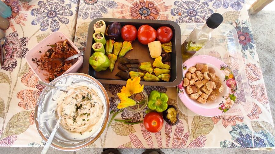 Crete: Sightseeing Day Trip with Cooking Lesson and Lunch - Wood-oven lunch on the plateau