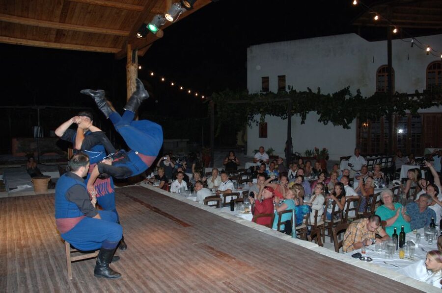 Crete: Traditional Dance Show and Buffet Dinner with Wine - Why this Cretan folklore evening works