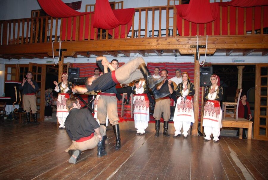 Crete: Traditional Dance Show and Buffet Dinner with Wine - What the six-and-a-half-hour schedule feels like