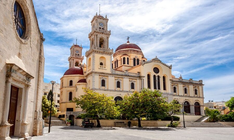 Day Trip To Heraklion City Center & Market & CretAquarium - The day at a glance
