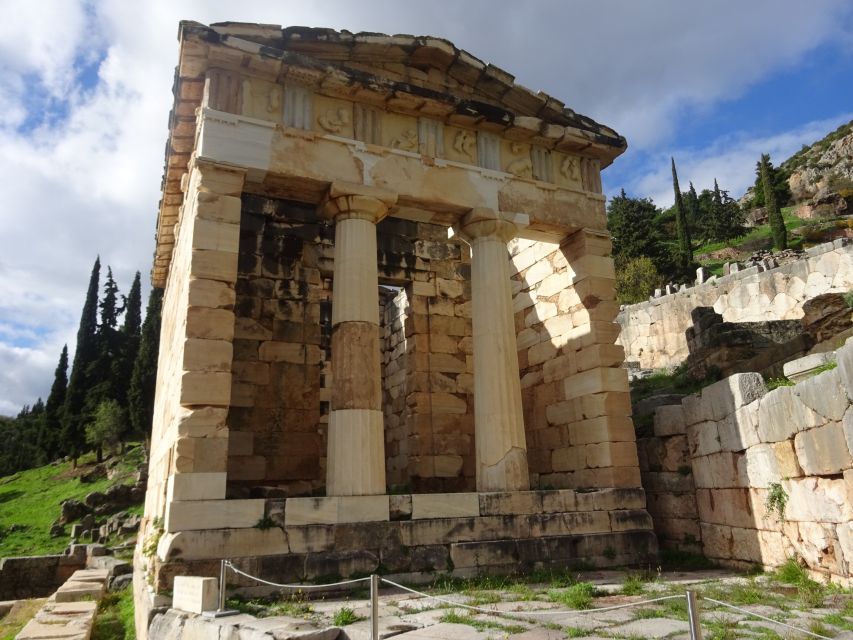 Delphi and Meteora: 2-Day Bus Tour from Athens - Key points to know before booking
