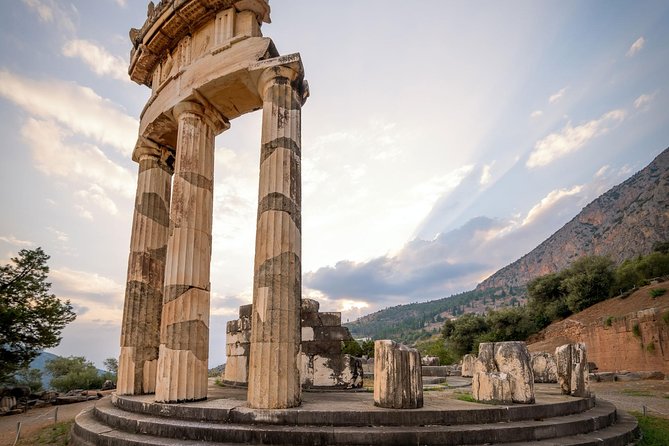 Delphi Full Day Private Trip From Athens With Lunch Overlooking the Sea - A short stop in mountain village Arachova
