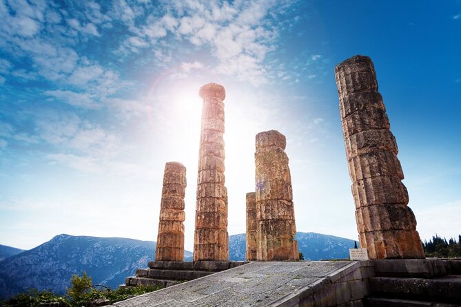 Delphi, Thermopylae, Corycian Cave 300 Spartans Tour - Arachova gives you a quick mountain-town introduction