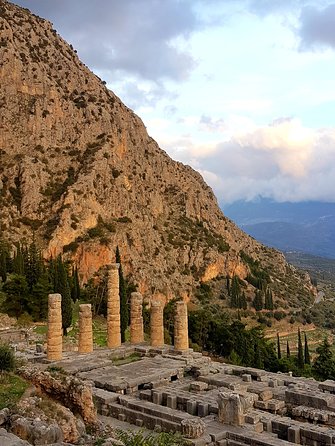 Delphi, Thermopylae full day private tour from Athens - The Delphi Archaeological Museum fills in the gaps