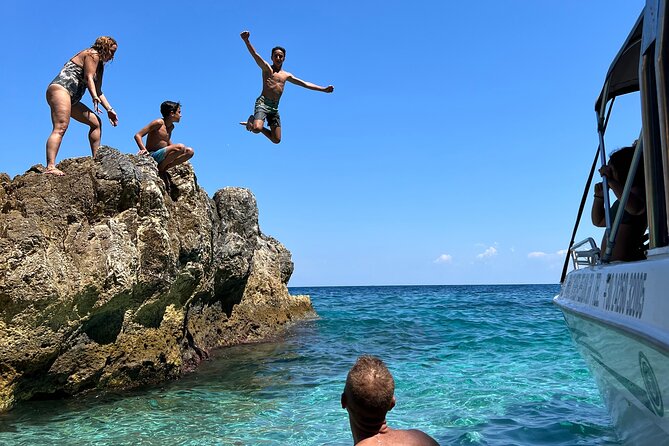 East Pelion Mini Boat Tour - What the $72.59 price means