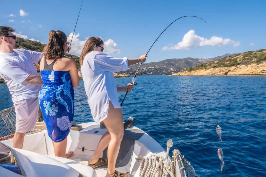 Fishing Trips Agios Nikolaos - The snacks and drinks included in the price