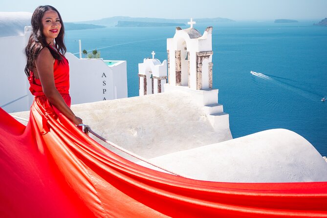 Flying Dress Santorini Photoshoot - Meeting in Oia and getting ready for the camera