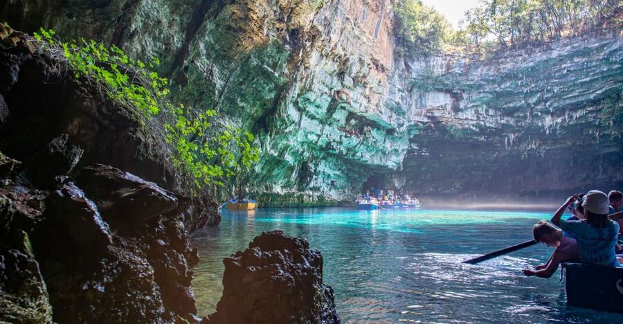 From Argostoli: Melissani Lake & Drogarati Caves Tour - Pickup from the cruise terminal and local hotels