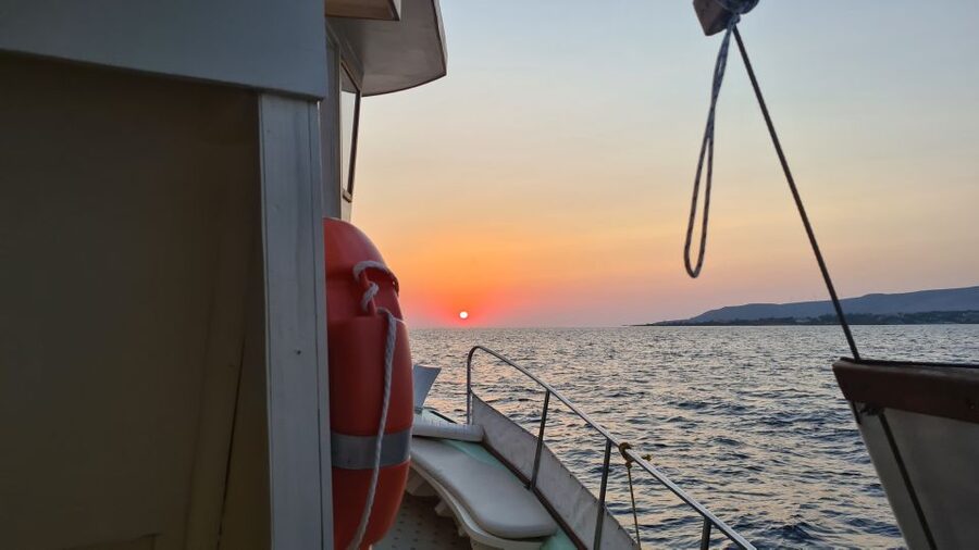 From Argostoli: Vardiani Island Sunset Cruise & Greek Meze - What to bring and how to prepare