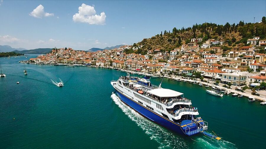 From Athens: Day Cruise of the Saronic Islands - Hydra: one hour in an old harbor setting
