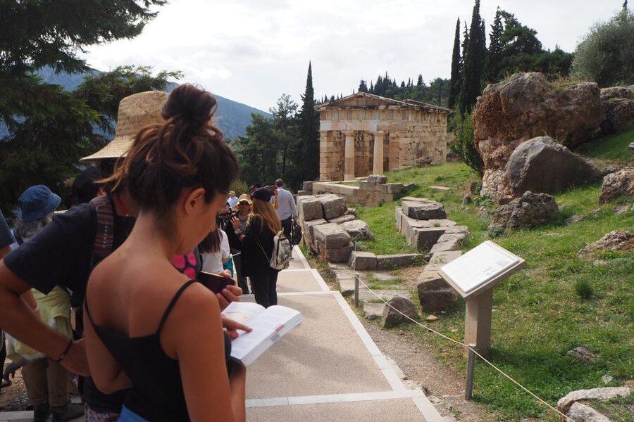 From Athens: Day Tour to Delphi - Leaving Athens for Boeotia