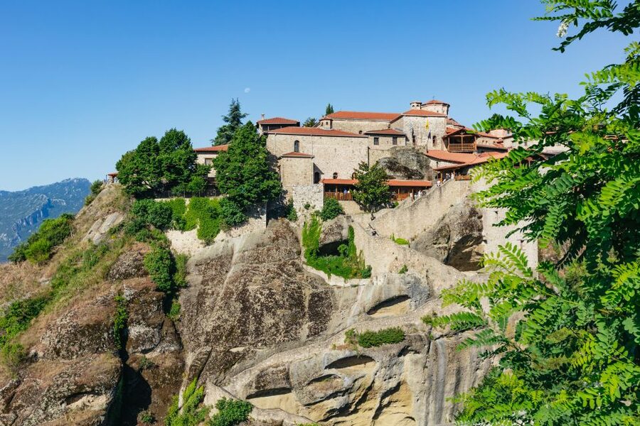 From Athens: Delphi and Meteora 2-Day Guided Tour - Thermopylae and the return to Athens