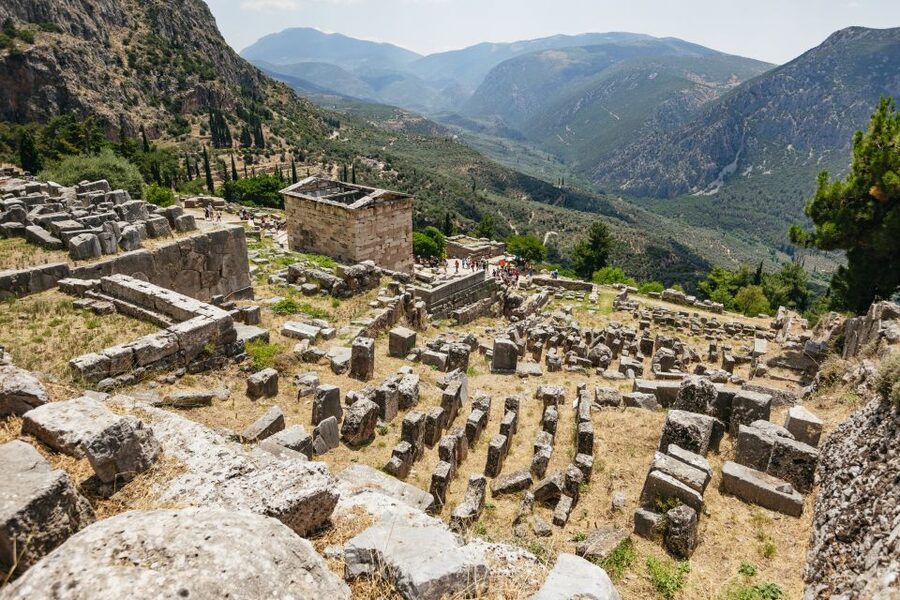 From Athens: Delphi and Meteora 2-Day Guided Tour - Who should book this trip?