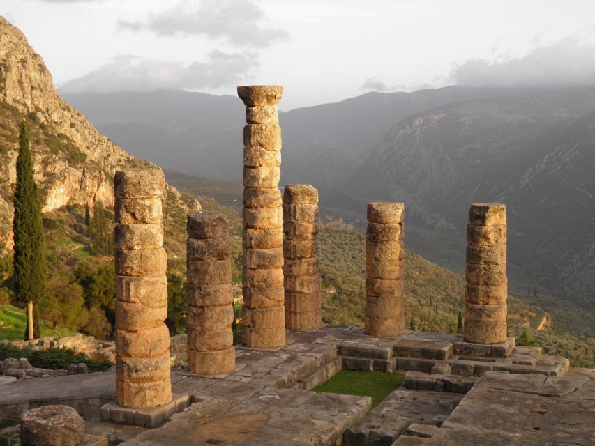 From Athens: Delphi and Meteora 2-Day Tour with Hotel - Dinner and a night in Kalabaka