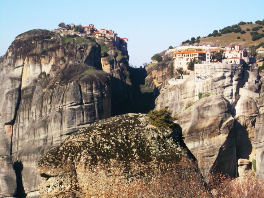 From Athens: Delphi and Meteora 2-Day Tour with Hotel - Guides, group size, and the rhythm of the trip