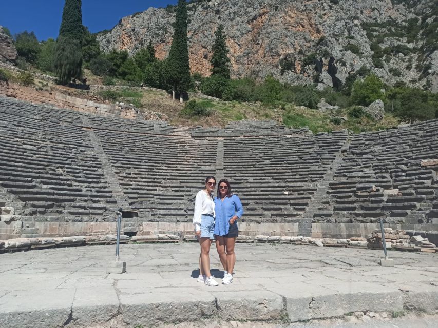 From Athens: Delphi Full Day V.R. Audio Guided Tour - How useful is the VR equipment?