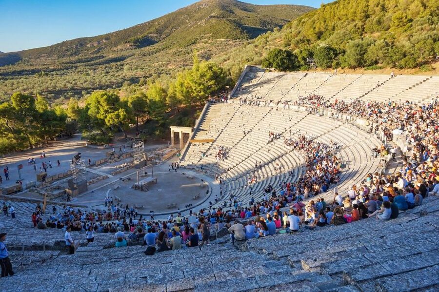 From Athens: Explore Ancient Greece 4-Day Tour - Day 3: A slower Delphi morning and the road to Kalambaka