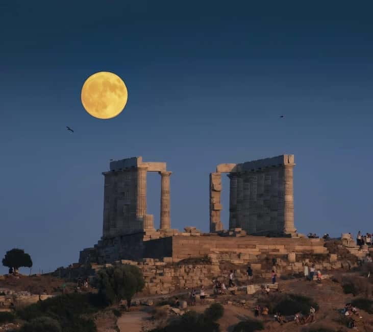 From Athens: Lake Vouliagmeni Spa & Temple of Poseidon Tour - Leaving Athens for the Riviera