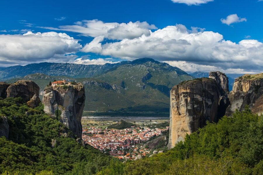 From Athens or Piraeus: Meteora Full-Day Private Trip - Timing, clothing, and small details that matter