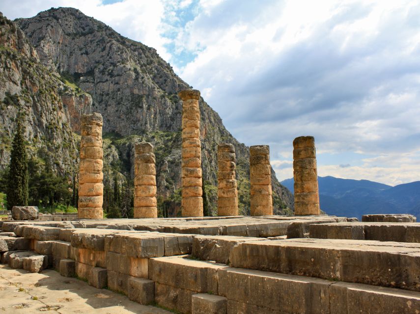 From Athens: Private Delphi and Thermopylae Guided Day Trip - Who should book this experience