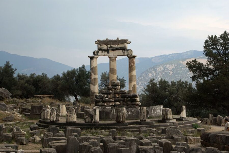 From Athens: Private Delphi and Thermopylae Guided Day Trip - Thermopylae and the 300 Spartans