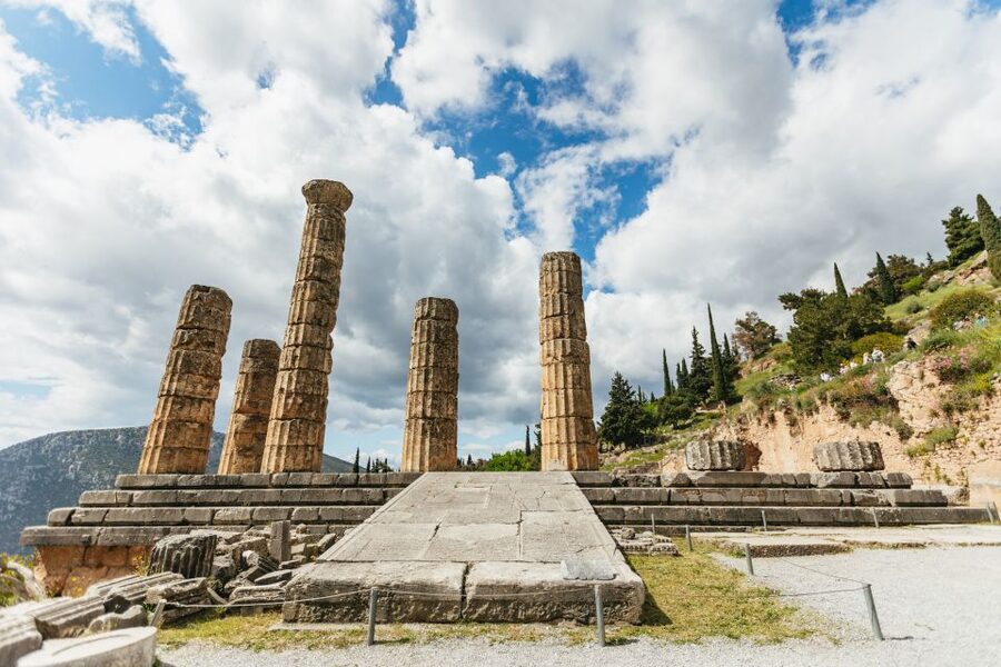 From Athens: Small-Group Delphi, Museum & Arachova Day Trip - What the $34 price really gets you